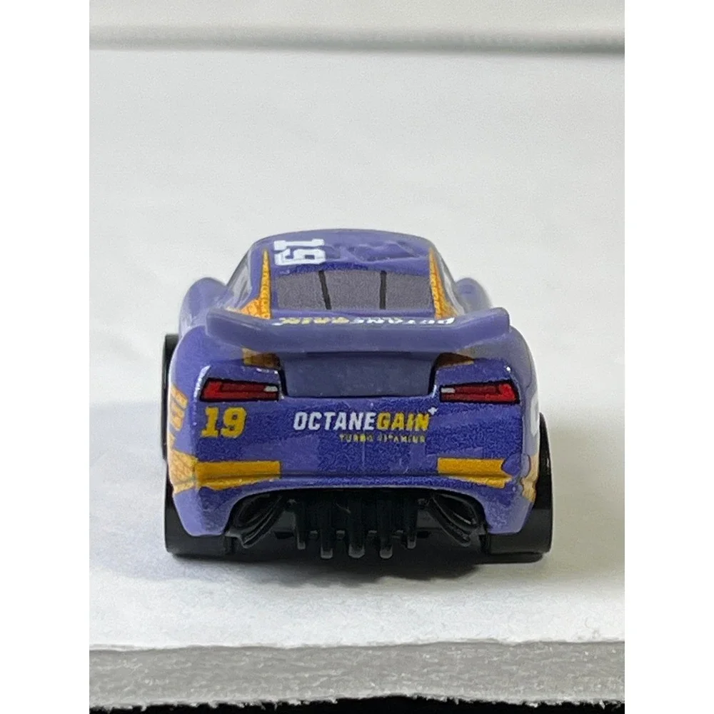 Disney Pixar Cars Mini Racers Lightning McQueen Luigi Bobby Swift Mattel Diecast